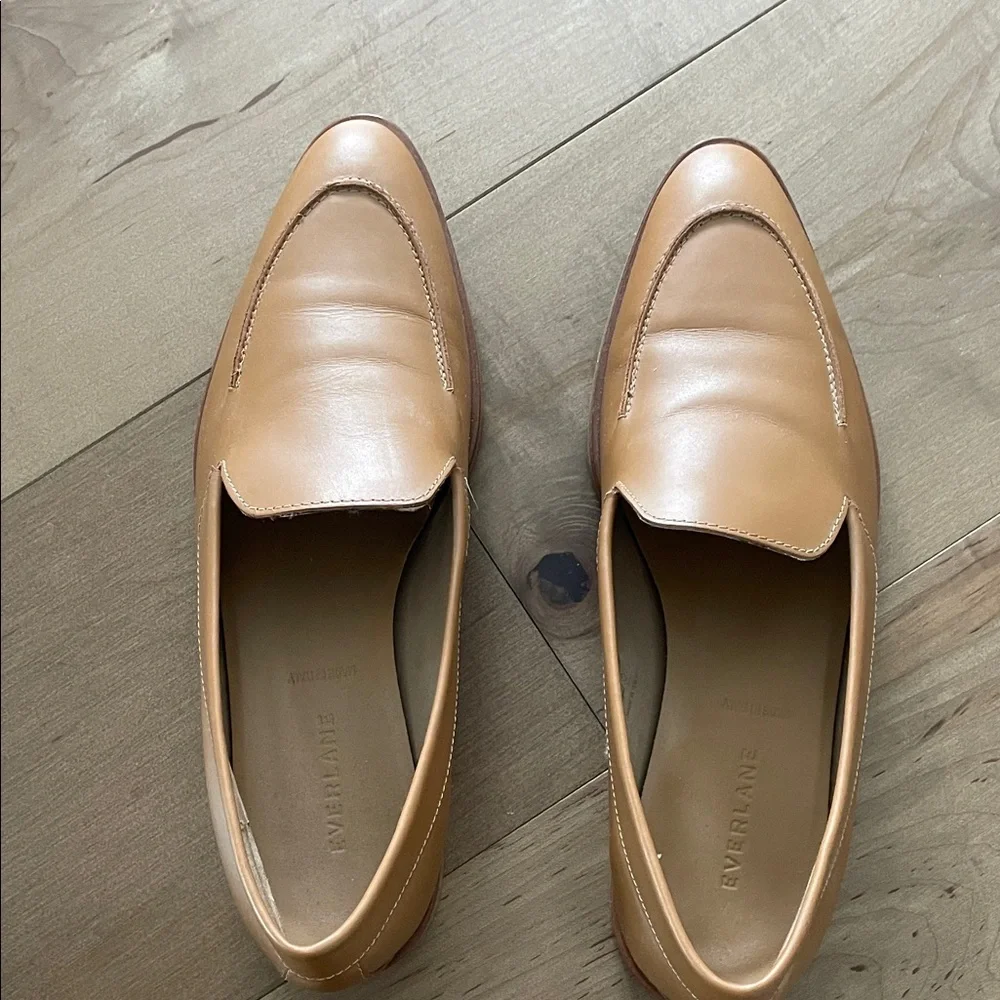 Everlane Women’s Tan Loafers - Picture 1 of 5